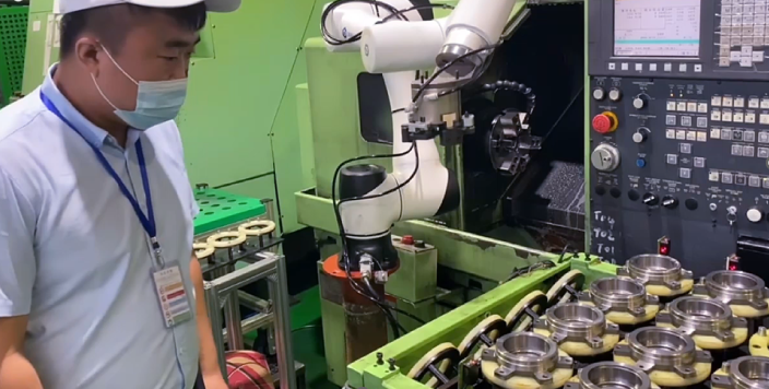 CR系列協作機器人,CR3,CR5,CR7,CR10,CR12,CR16,CR20A,協作機械臂,六軸機器人,焊接機器人,碼垛機器人,上下料機器人,裝配機器人、CNC 機床上下料